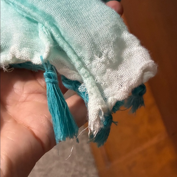 🦄 5/$10 - #105 - “Beach Hair Don't Care” Women's Top - Picture 4 of 5